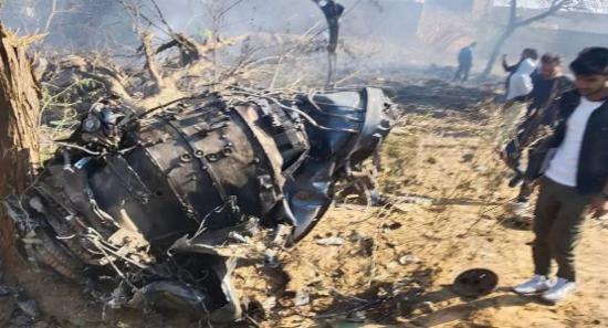 Pilot dies in Indian Air Force jet crash